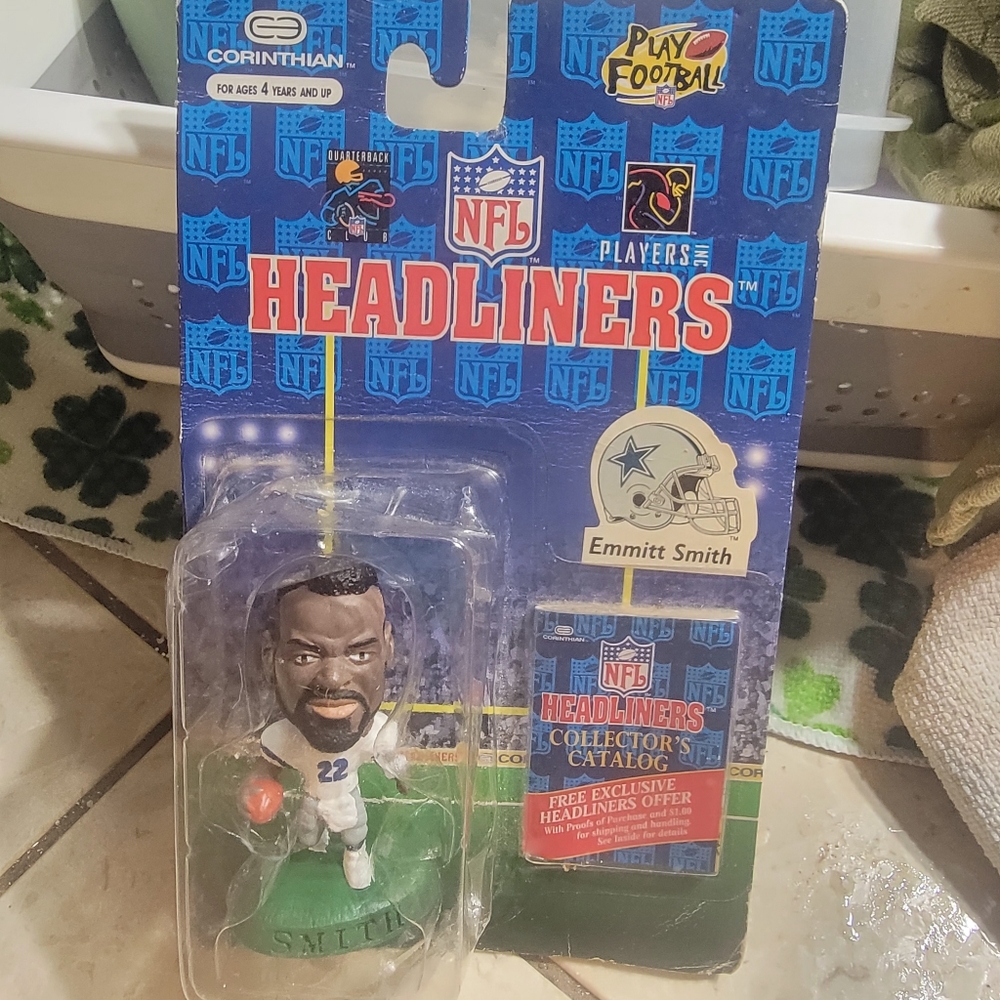 1996 Emmitt Smith figurine